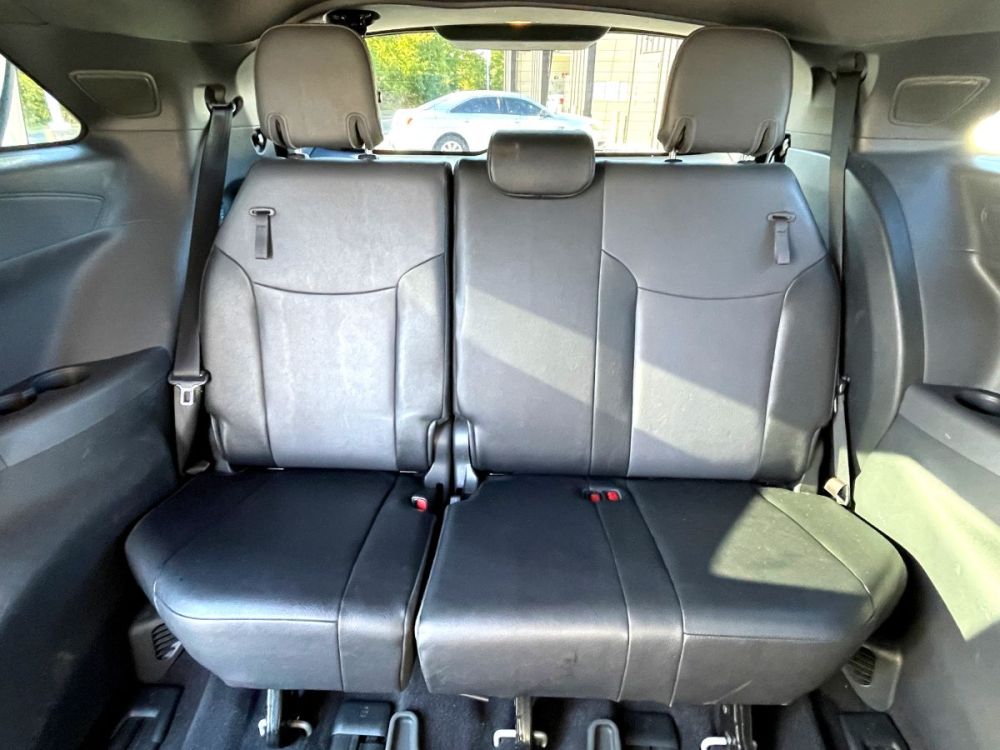 2023 Toyota Sienna - photo 14