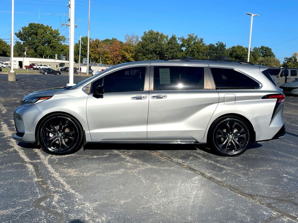 2023 Toyota Sienna - photo 3