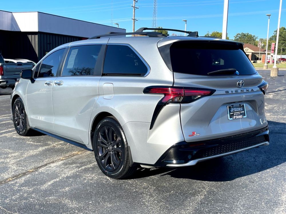 2023 Toyota Sienna - photo 5