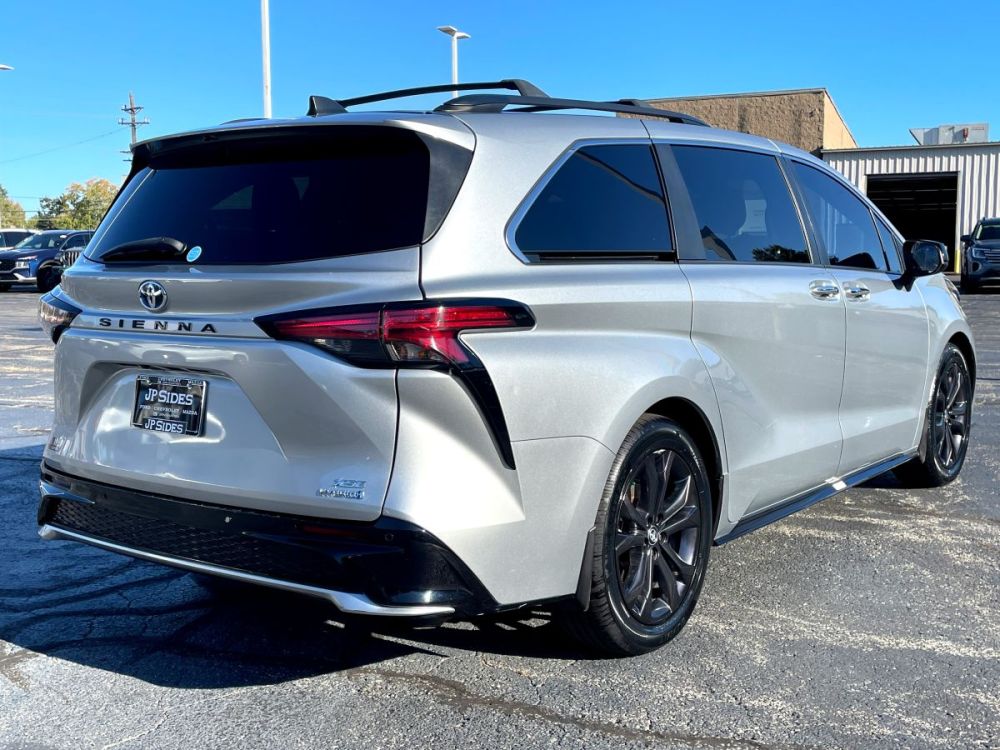 2023 Toyota Sienna - photo 6