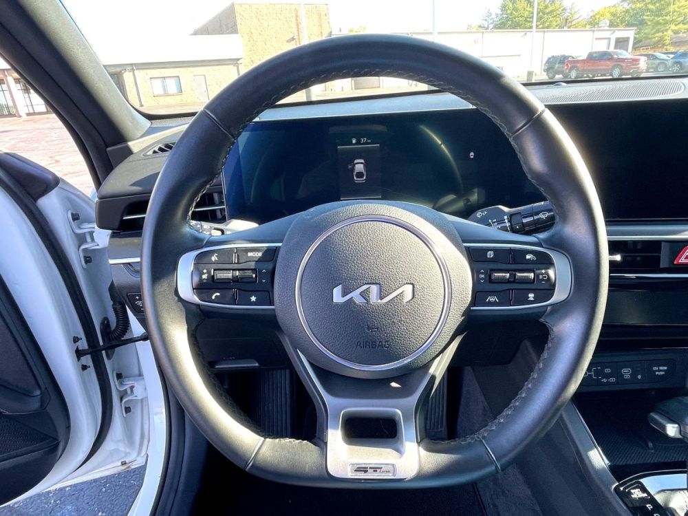2025 Kia K5 - photo 11