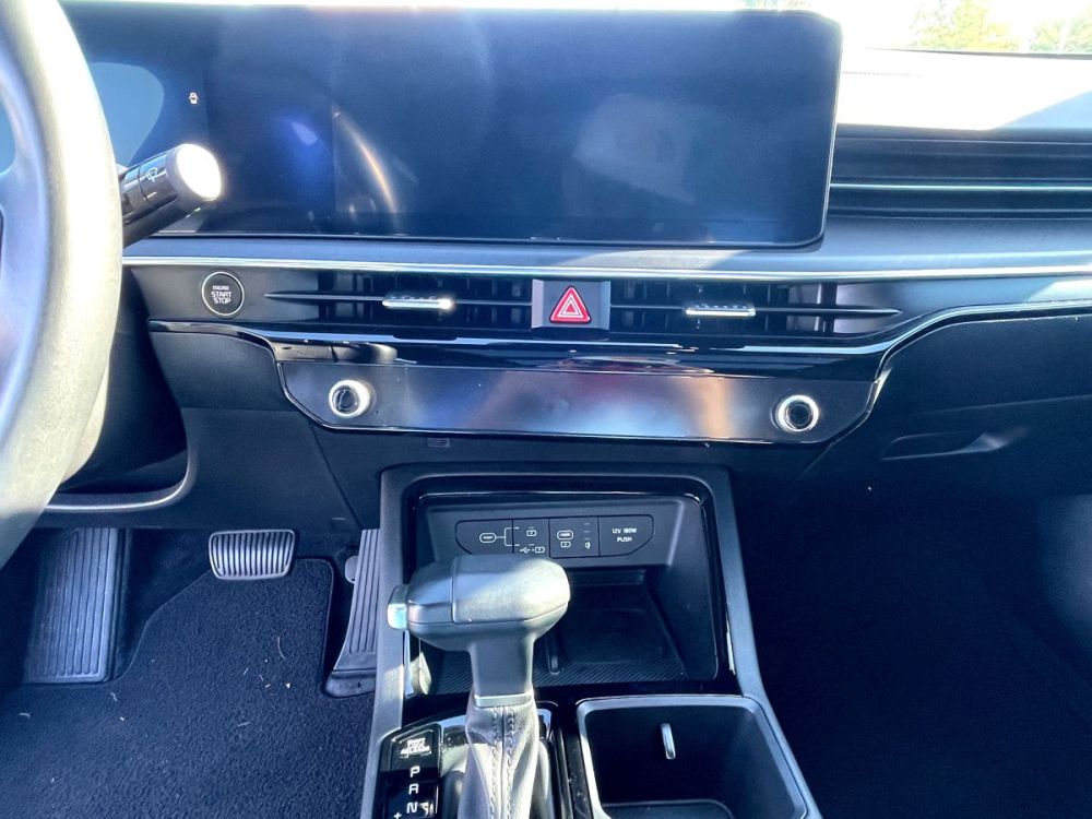 2025 Kia K5 - photo 12