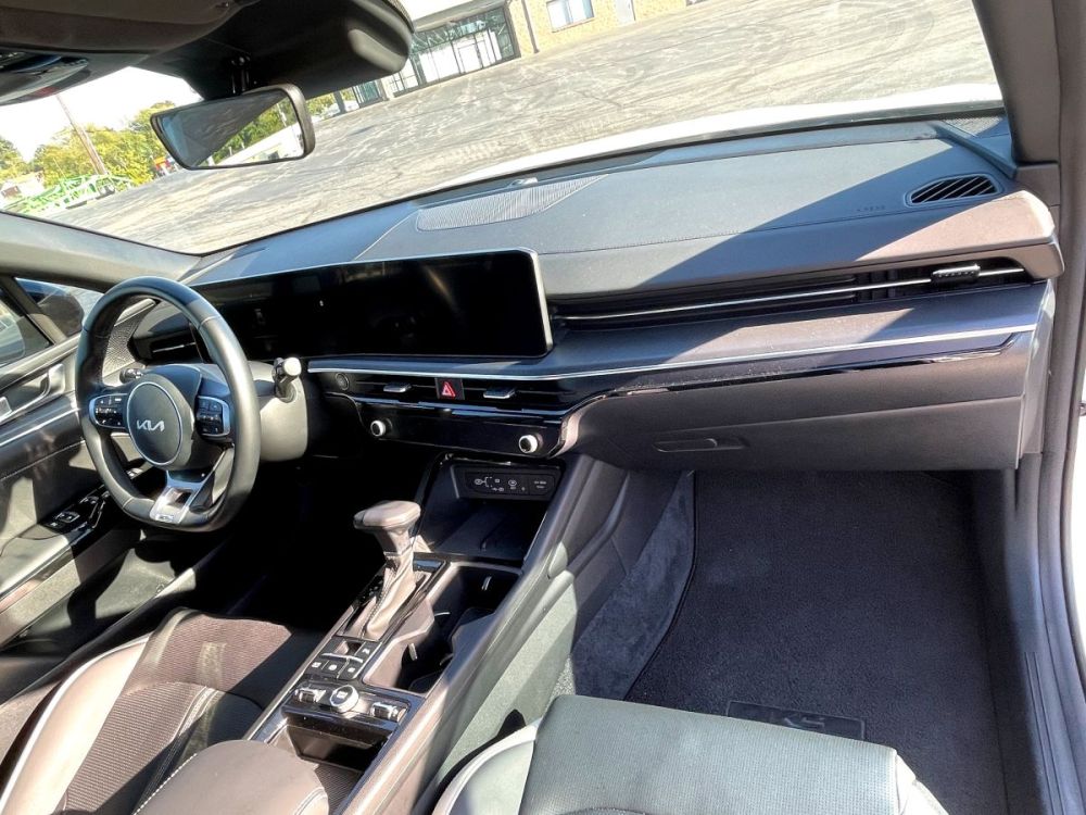 2025 Kia K5 - photo 9