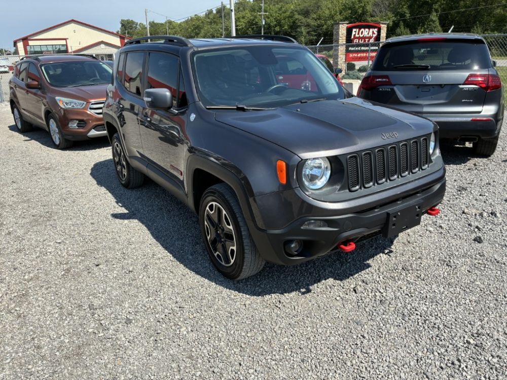 2017 Jeep RENEGADE - photo 2