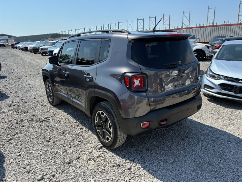 2017 Jeep RENEGADE - photo 3