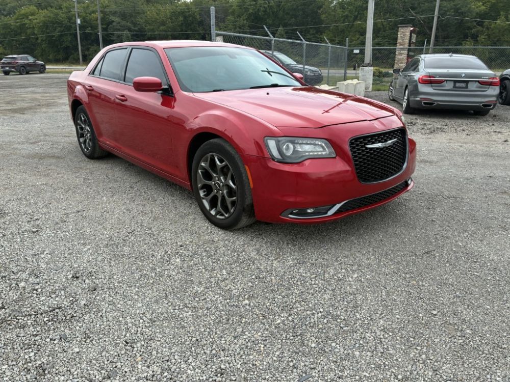 2015 Chevrolet 300 - photo 2