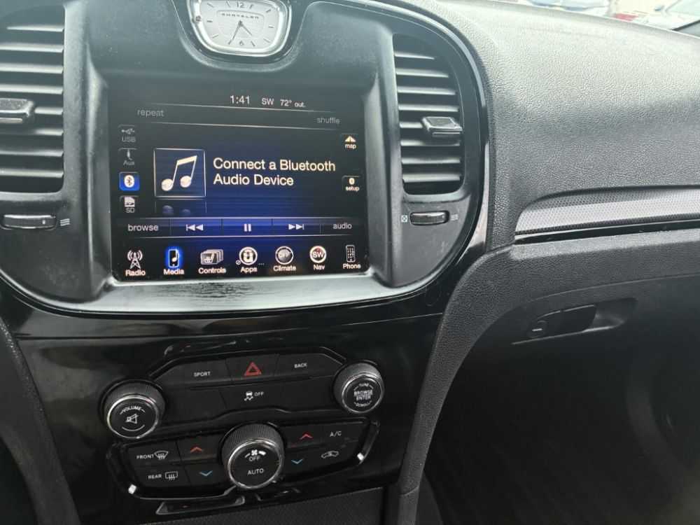 2015 Chevrolet 300 - photo 8