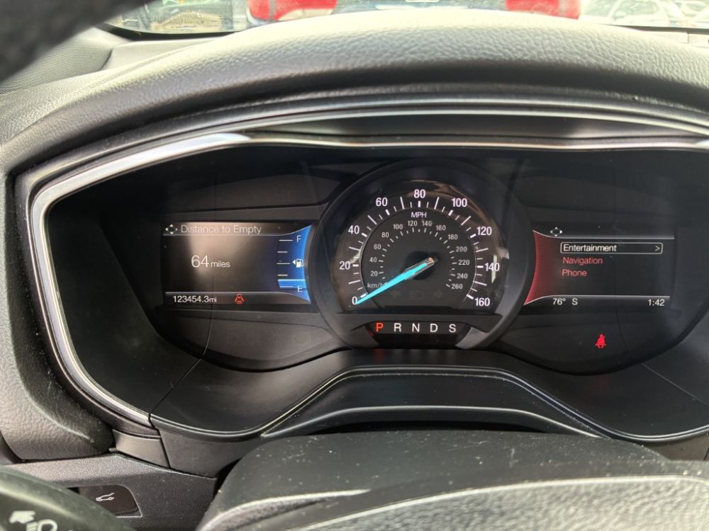 2020 Ford FUSION - photo 8
