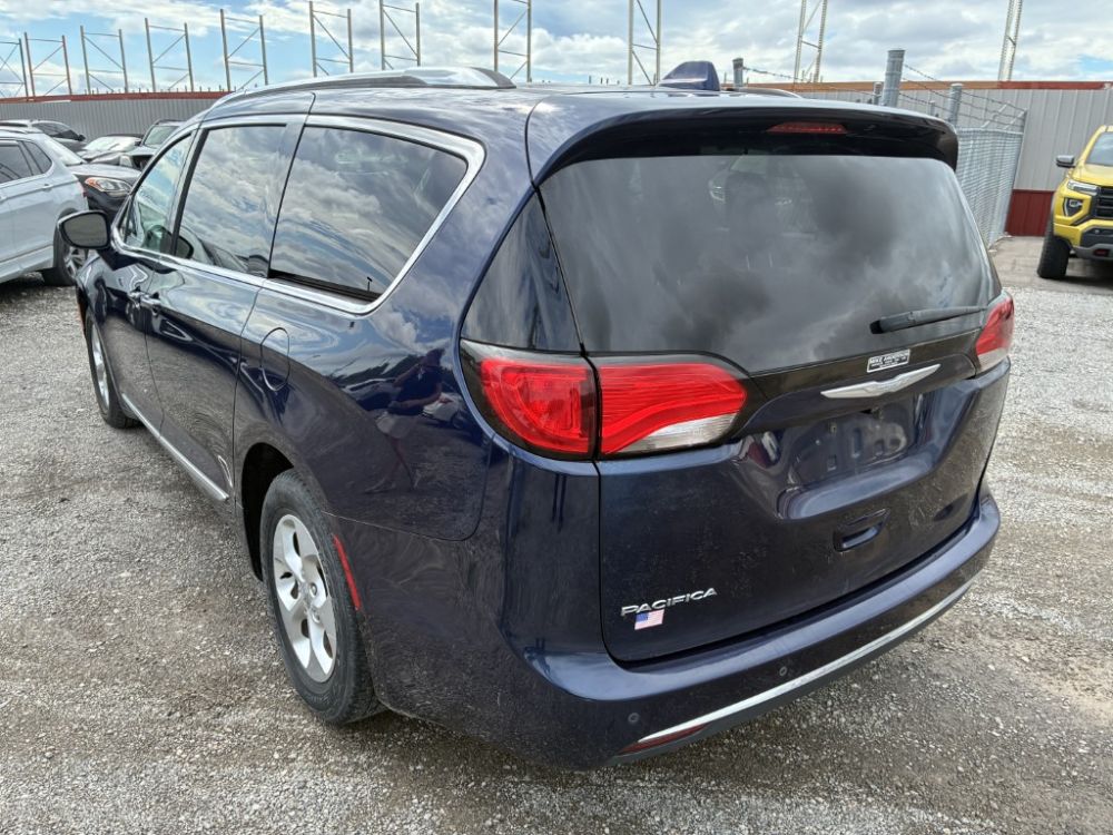 2017 Chrysler PACIFICA - photo 3