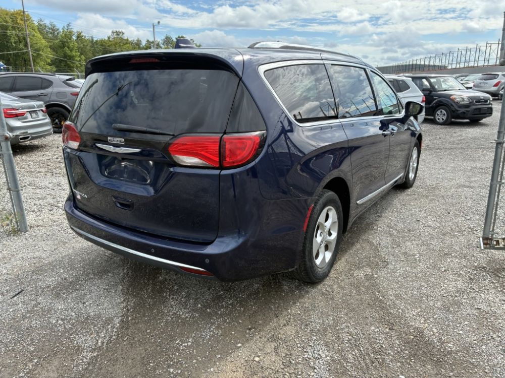 2017 Chrysler PACIFICA - photo 4