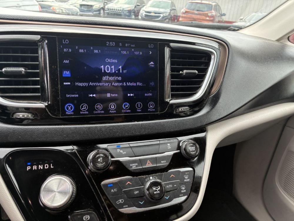 2017 Chrysler PACIFICA - photo 5