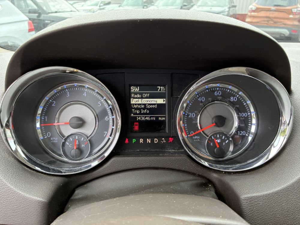 2014 Chrysler TOWN AND COUNTRY - photo 10