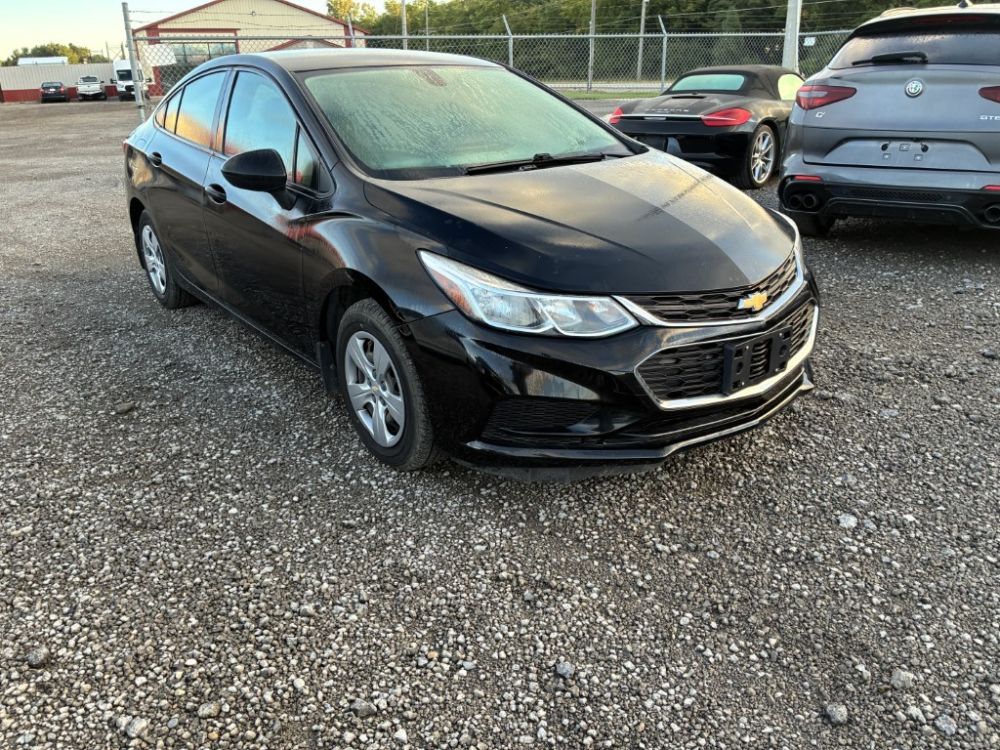 2017 Chevrolet CRUZE - photo 2