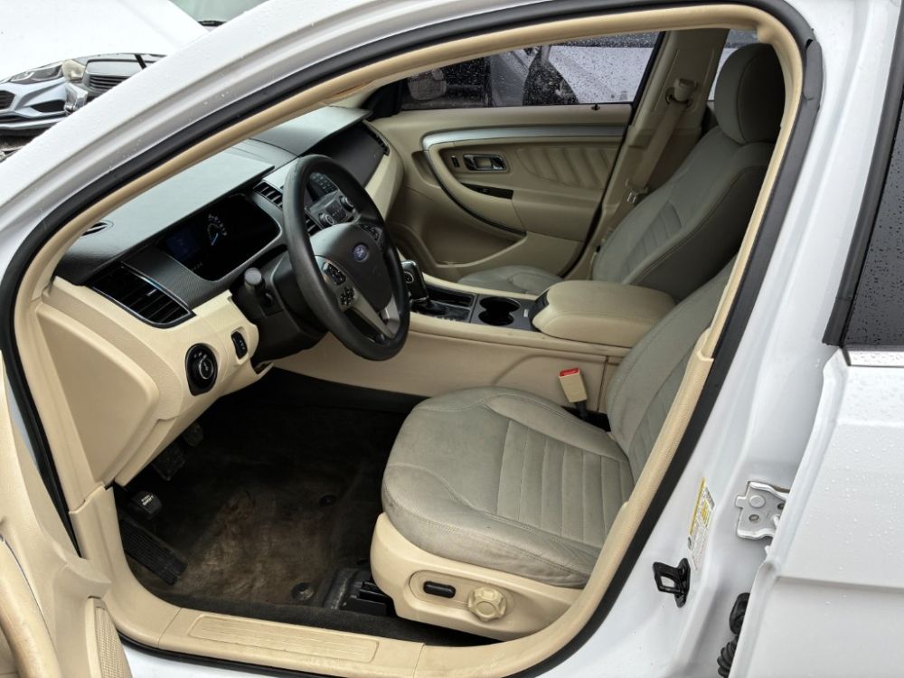 2017 Ford Taurus - photo 5