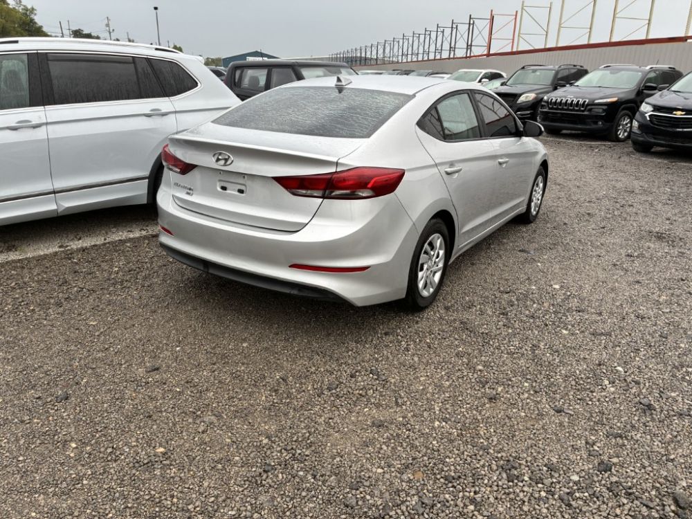 2017 Hyundai ELANTRA - photo 3