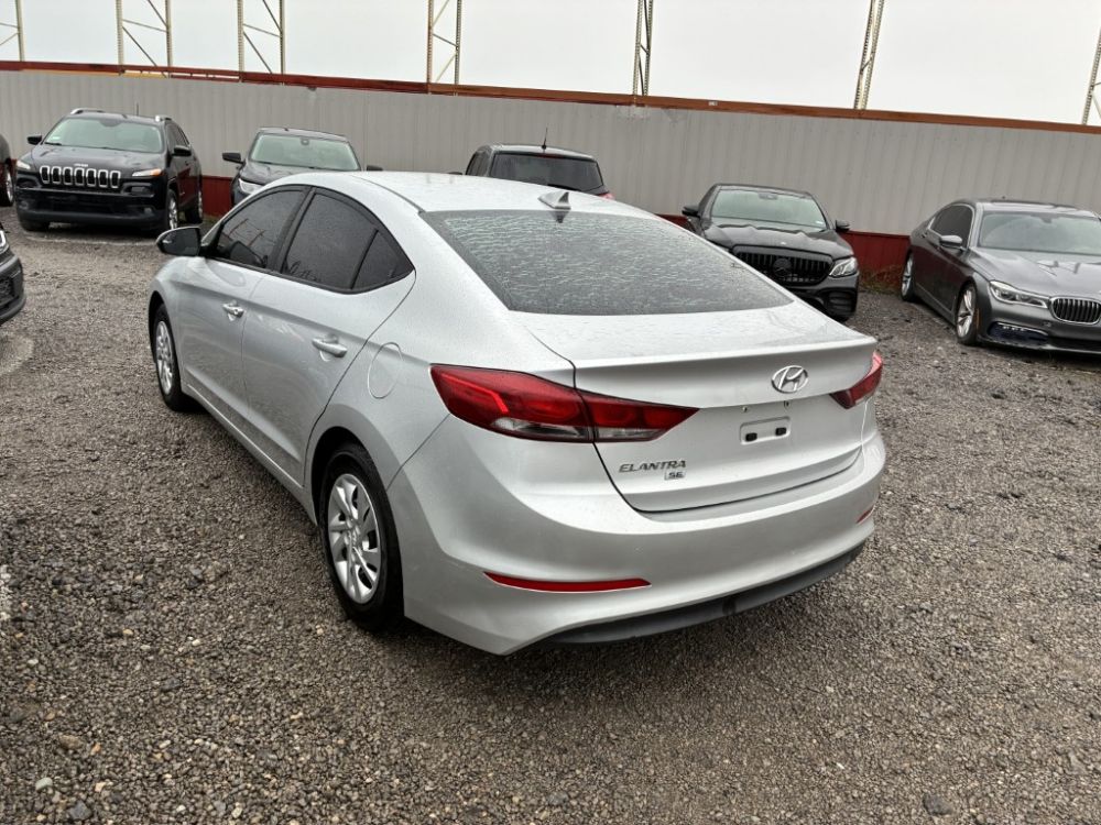 2017 Hyundai ELANTRA - photo 4