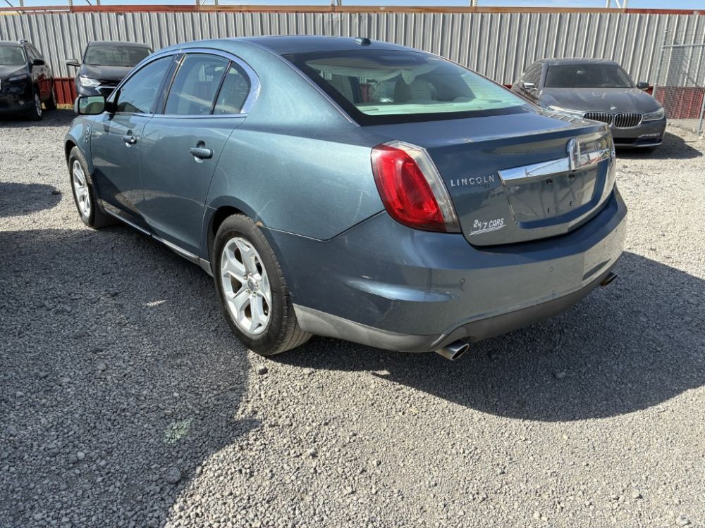 2010 Lincoln MKS - photo 3