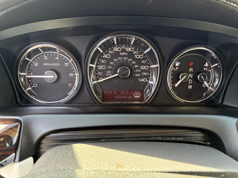 2010 Lincoln MKS - photo 10