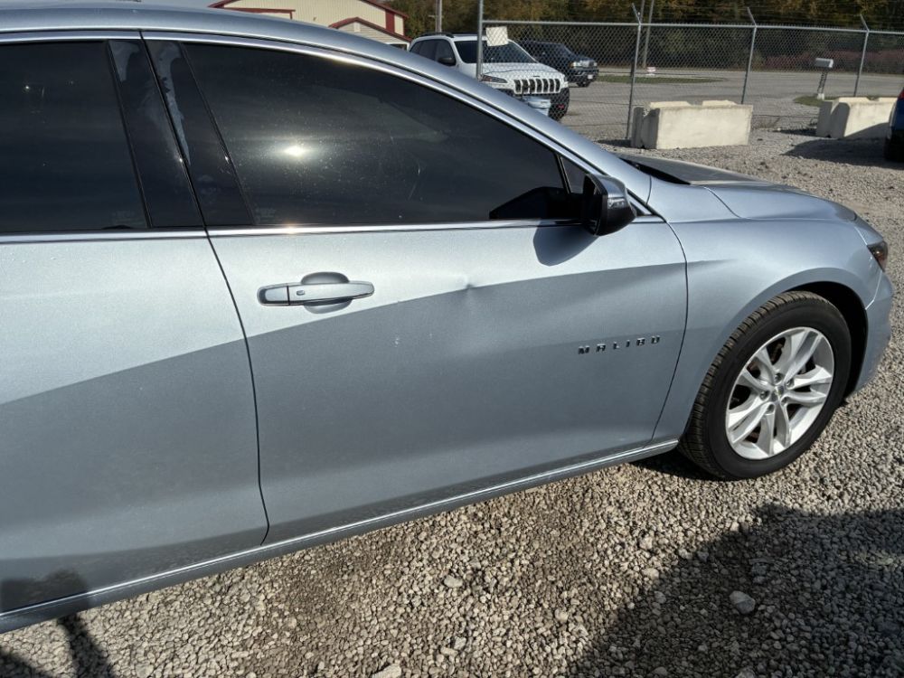 2017 Chevrolet MALIBU - photo 5