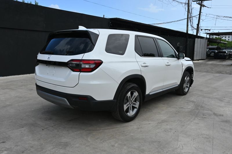 2025 Honda Pilot - photo 5