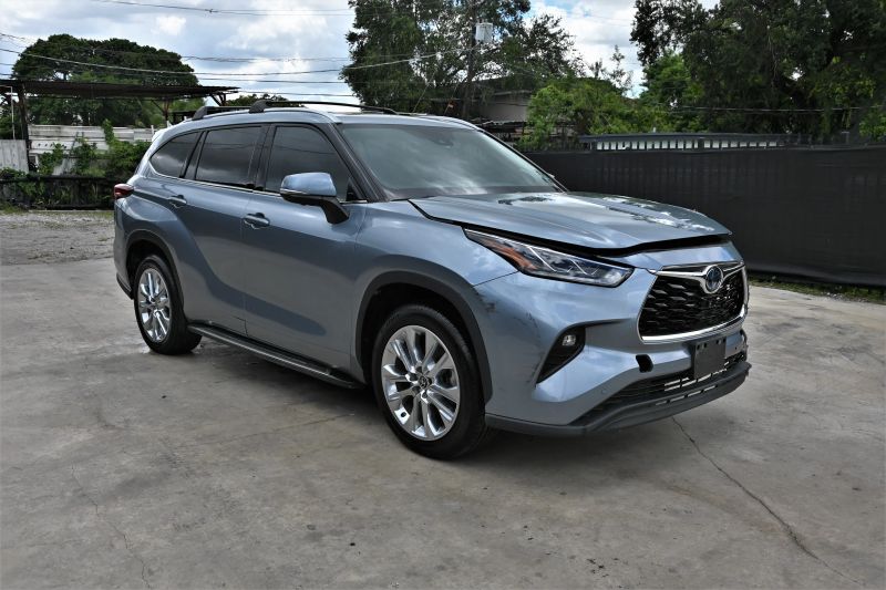 2023 Toyota Highlander Hybrid - photo 1