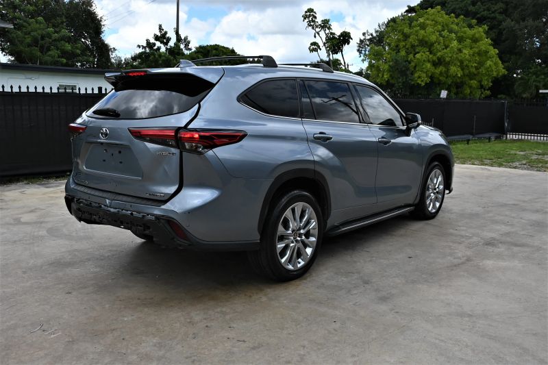 2023 Toyota Highlander Hybrid - photo 4