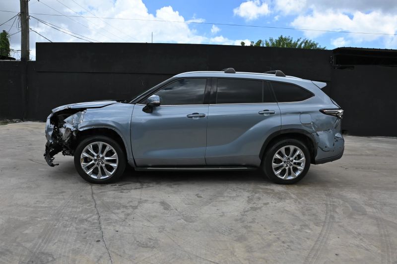 2023 Toyota Highlander Hybrid - photo 6