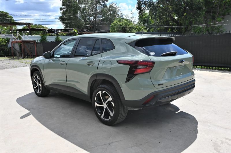 2024 Chevrolet Trax - photo 4