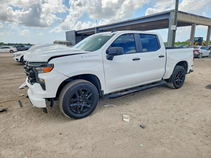 2025 Chevrolet Silverado 1500 Crew Cab - photo 1