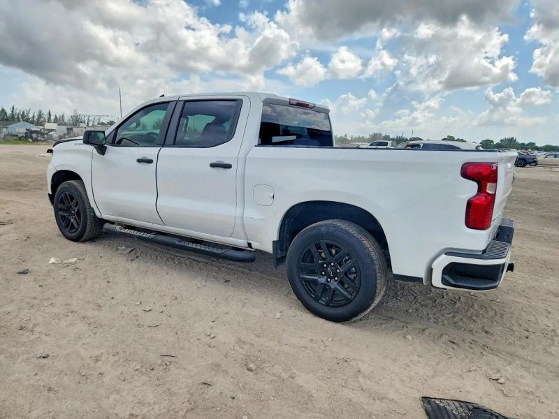 2025 Chevrolet Silverado 1500 Crew Cab - photo 4