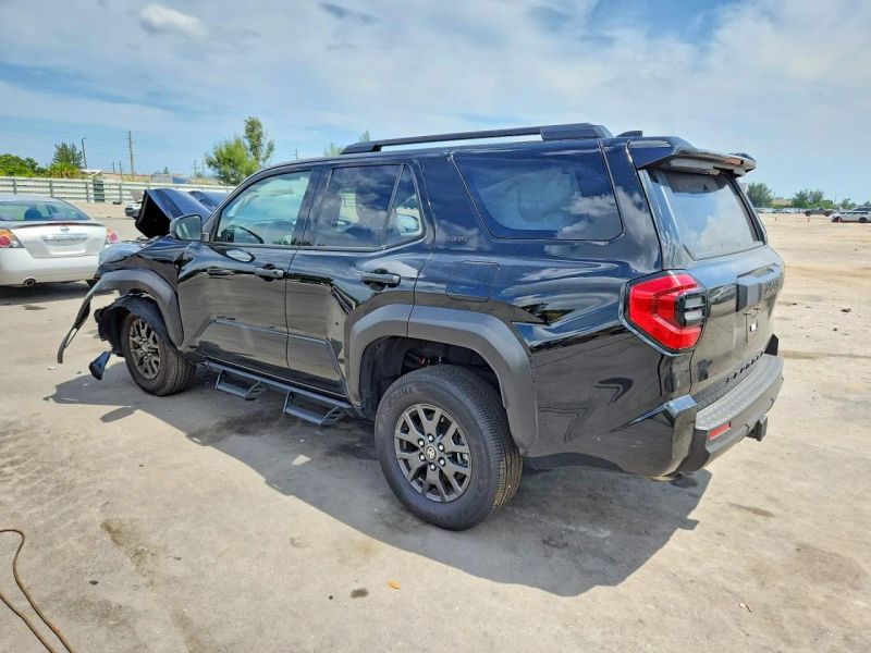 2026 Toyota 4Runner - photo 3
