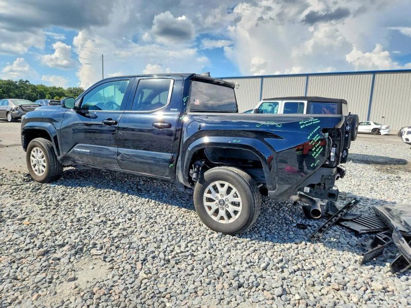 2025 Toyota Tacoma Double Cab - photo 3