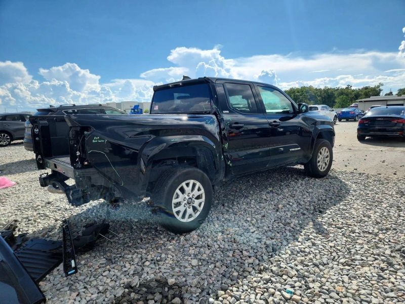 2025 Toyota Tacoma Double Cab - photo 4