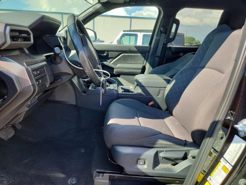 2025 Toyota Tacoma Double Cab - photo 7