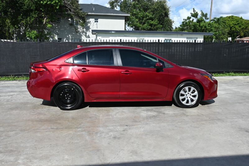 2025 Toyota Corolla - photo 6
