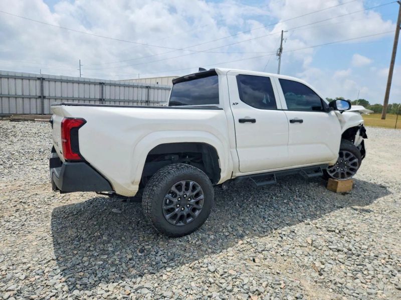 2025 Toyota Tacoma Double Cab - photo 3