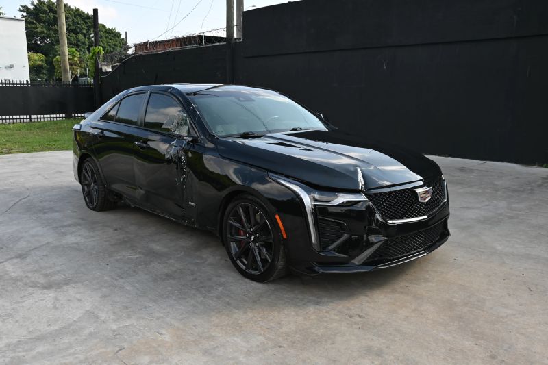 2023 Cadillac CT4 - photo 2