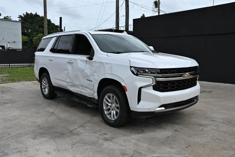 2023 Chevrolet Tahoe - photo 2
