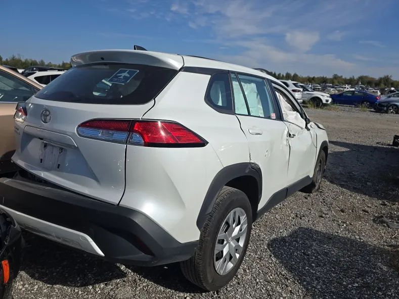 2025 Toyota Corolla Cross - photo 3