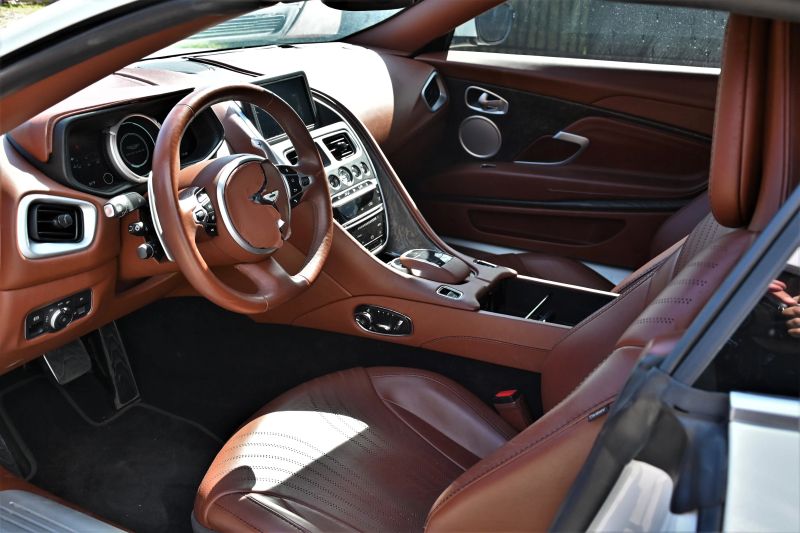 2020 Aston Martin DB11 - photo 13