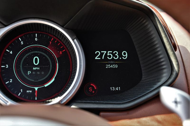 2020 Aston Martin DB11 - photo 10