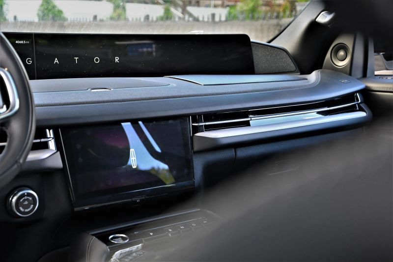 2025 Lincoln Navigator - photo 11
