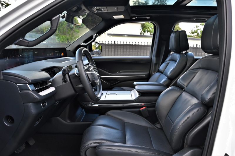 2025 Lincoln Navigator - photo 16