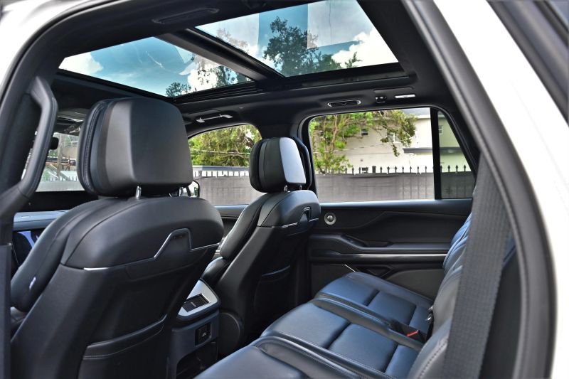 2025 Lincoln Navigator - photo 24