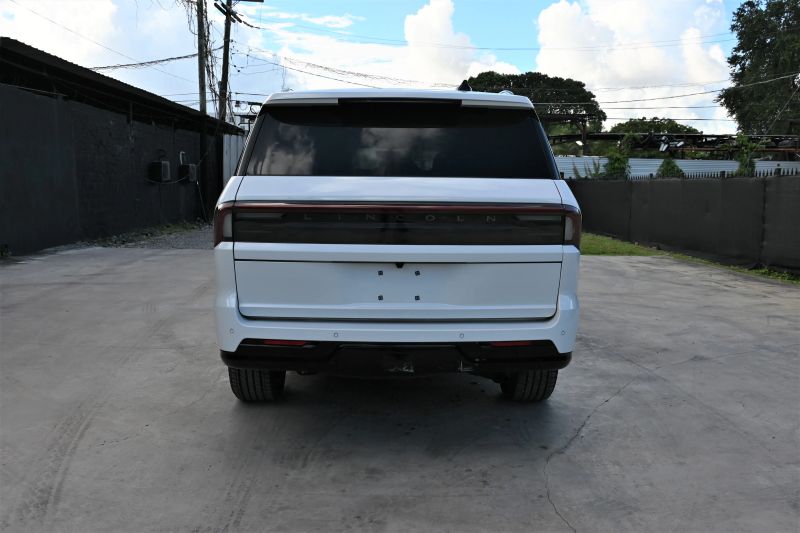 2025 Lincoln Navigator - photo 4