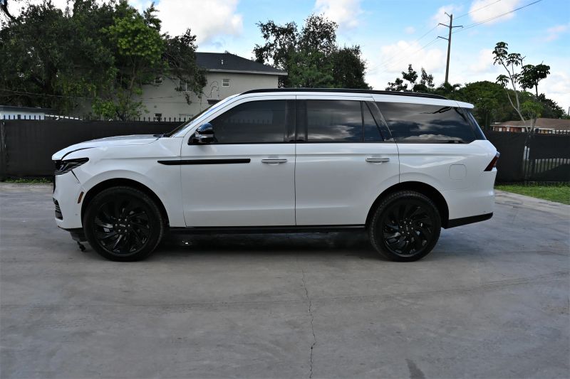2025 Lincoln Navigator - photo 6