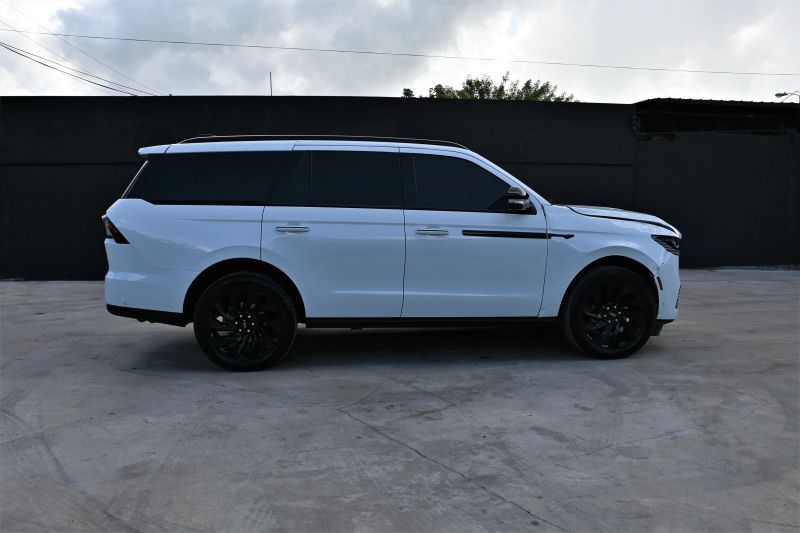 2025 Lincoln Navigator - photo 7