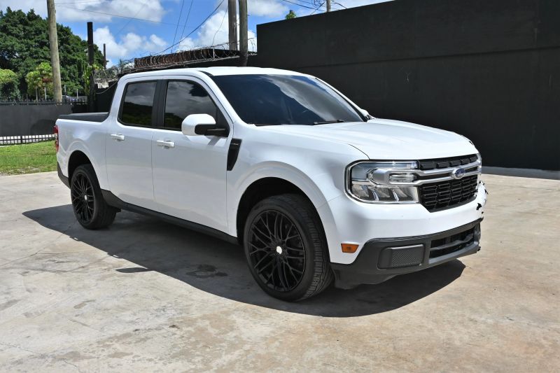 2023 Ford Maverick - photo 1