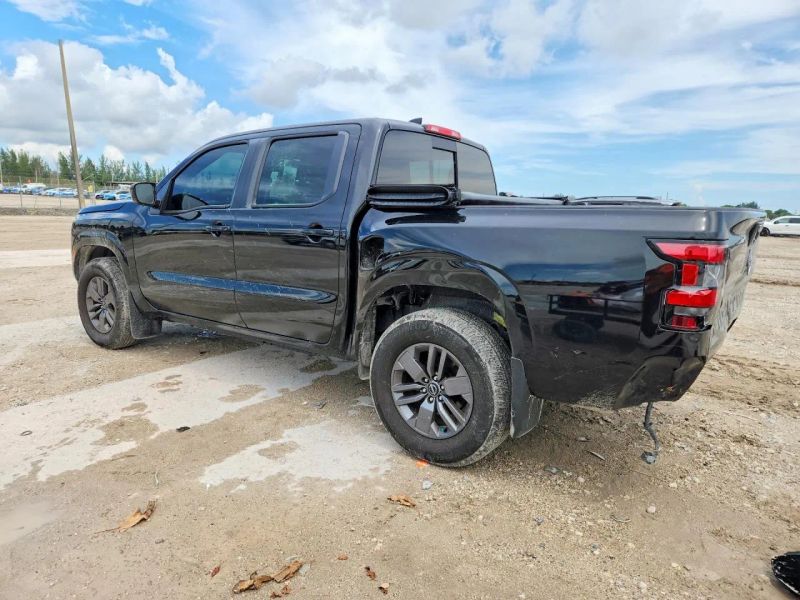 2025 Nissan Frontier Crew Cab - photo 3