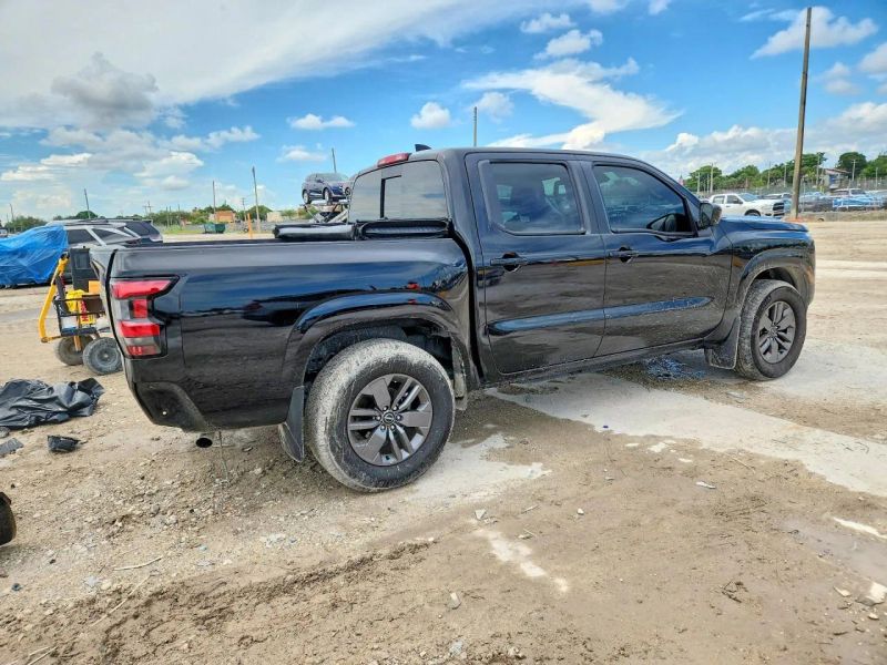2025 Nissan Frontier Crew Cab - photo 4